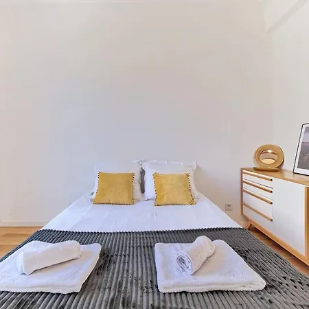 Centre Ville-superbe De 50 M2 - Cosy Avec Terrasse -wifi *